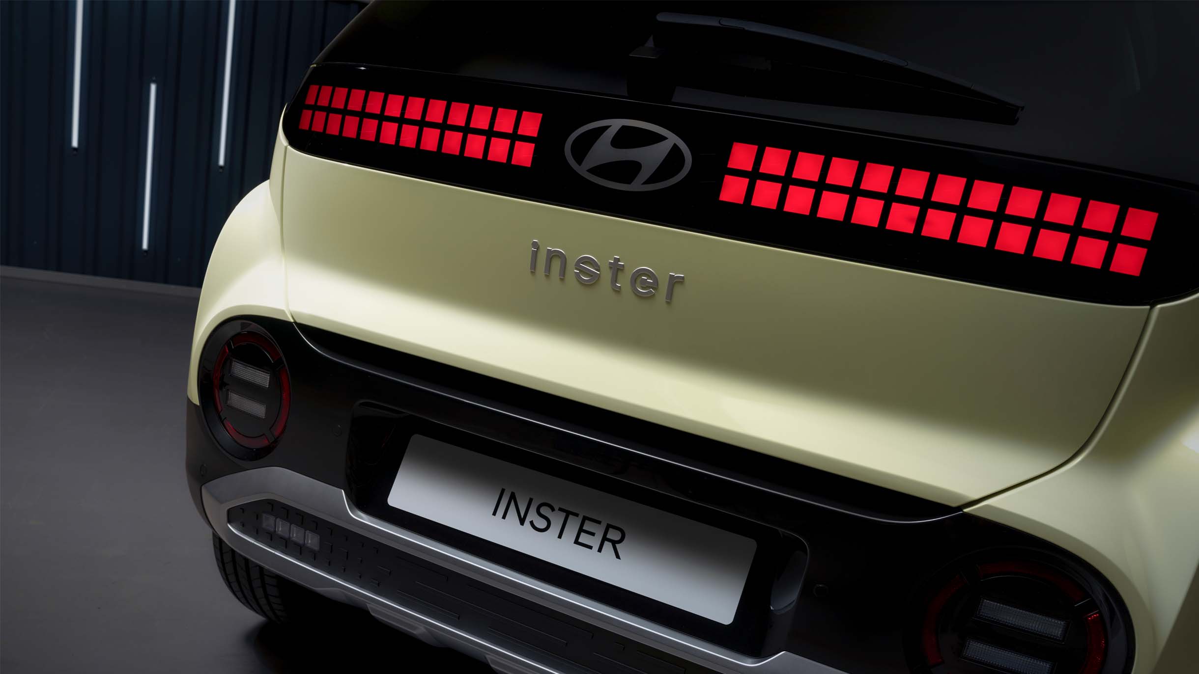 Hyundai INSTER - back